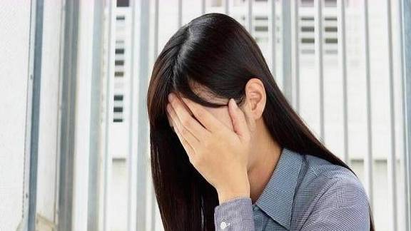 洗澡的时候打电话(洗澡时接你电话的人)